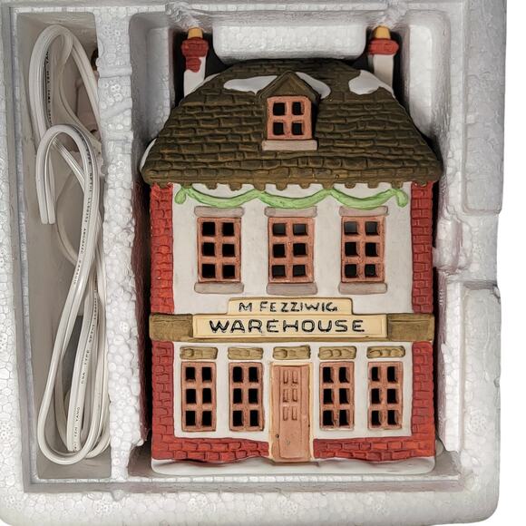 Vintage Christmas Village M. Fezziwig’s Warehouse – Dickens Collectible - Picture 6 of 10
